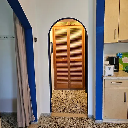 Archontou بيت للعطل *