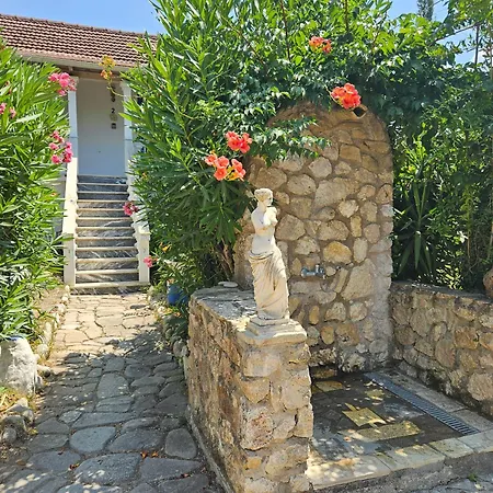 Archontou بيت للعطل