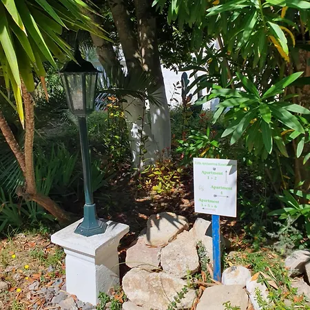 بيت للعطل Archontou